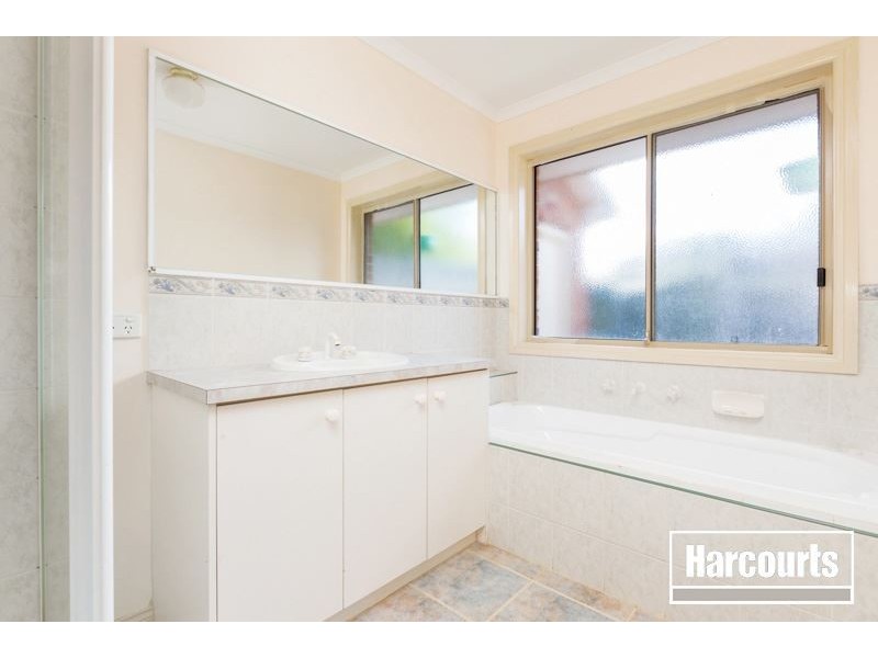 24 Telford Drive, Berwick VIC 3806