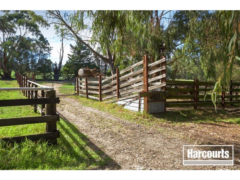 230 Fogarty Road, Tynong North VIC 3813