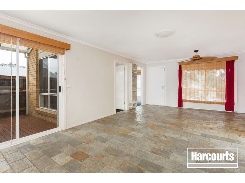 6 Sunnyside Drive, Berwick VIC 3806