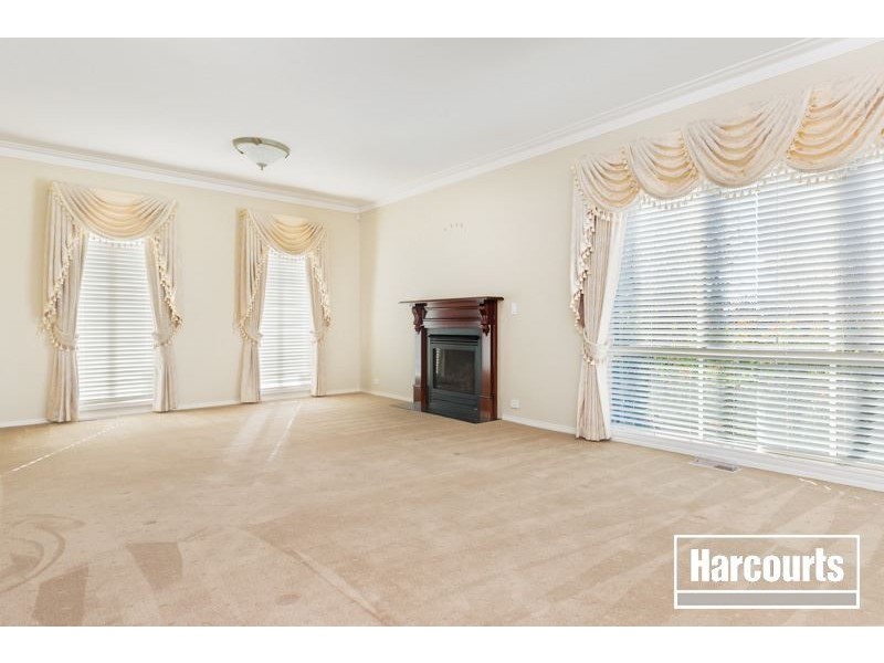 15 Constitution Rise, Berwick VIC 3806