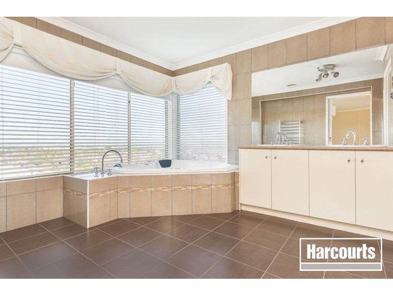 15 Constitution Rise, Berwick VIC 3806