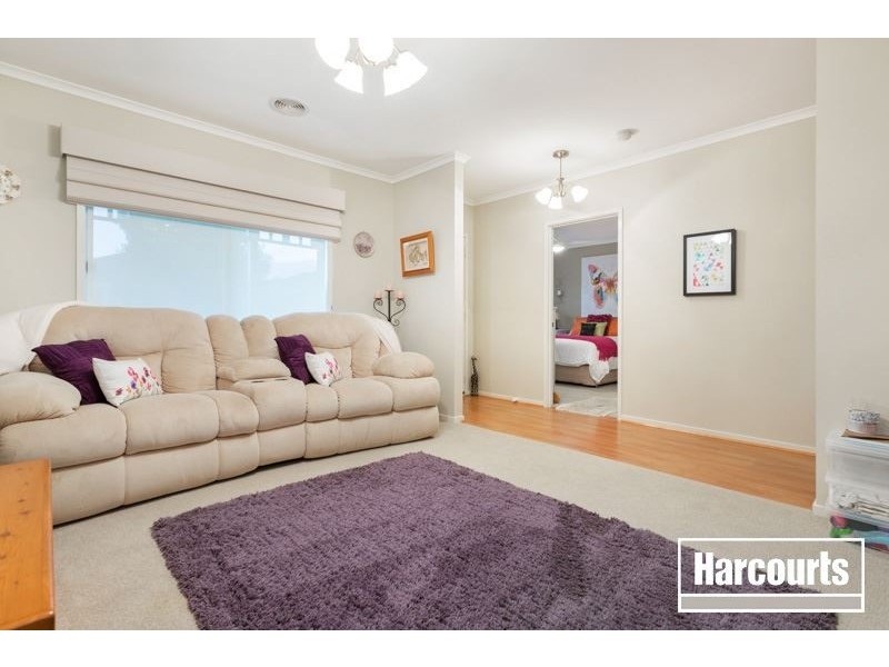 5 Angelique Street, Berwick VIC 3806