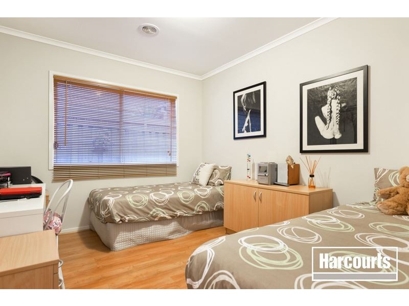 5 Angelique Street, Berwick VIC 3806