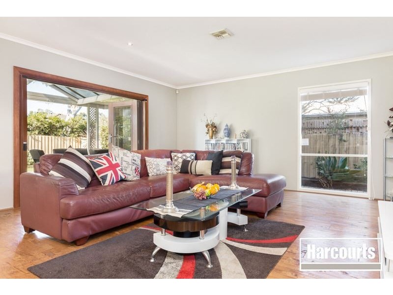 18 Jerilderie Drive, Berwick VIC 3806