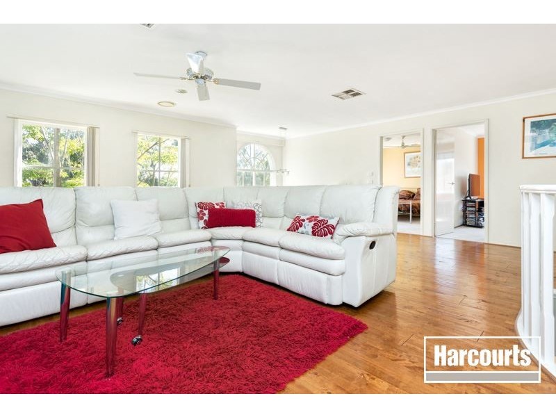 18 Jerilderie Drive, Berwick VIC 3806