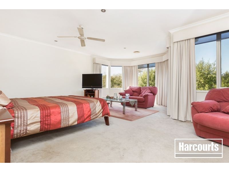 18 Jerilderie Drive, Berwick VIC 3806
