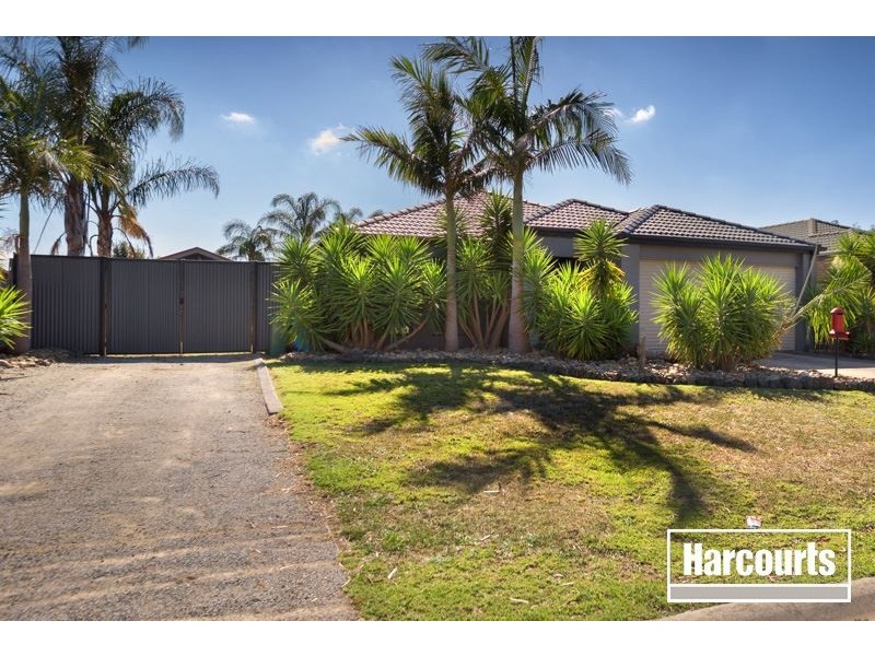 14 Hampshire Drive, Narre Warren South VIC 3805