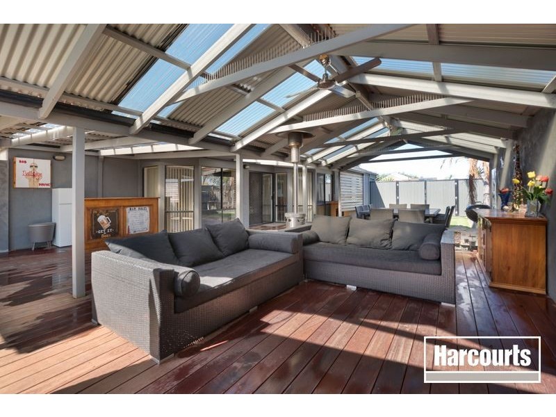 14 Hampshire Drive, Narre Warren South VIC 3805