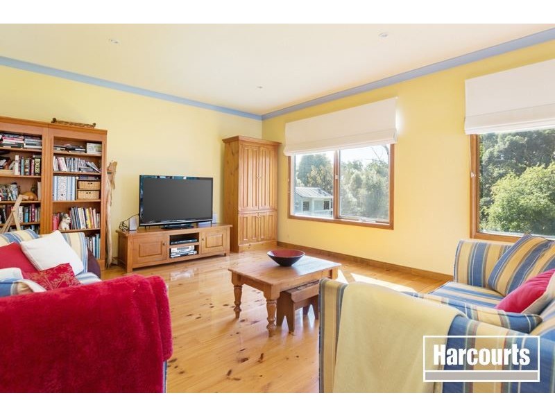 6 Halford Street, Beaconsfield Upper VIC 3808