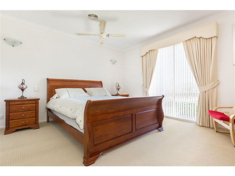 92 Lakeview Drive, Narre Warren South VIC 3805