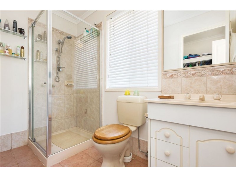 92 Lakeview Drive, Narre Warren South VIC 3805