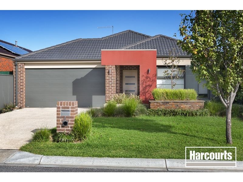 4 Lawrence Close, Pakenham VIC 3810