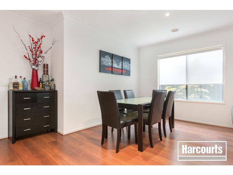 4 Lawrence Close, Pakenham VIC 3810