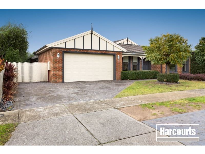 8 Hilltop Close, Narre Warren South VIC 3805