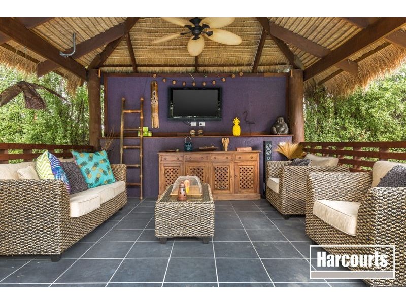 8 Hilltop Close, Narre Warren South VIC 3805