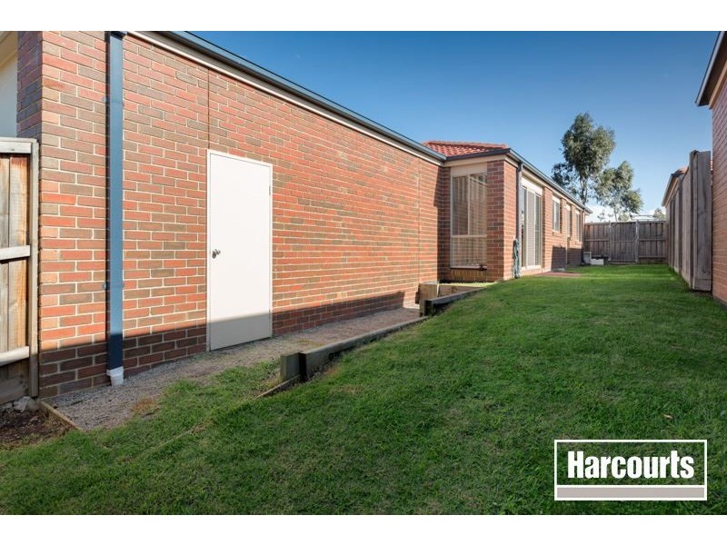 26 Hawkeseye Way, Cranbourne East VIC 3977