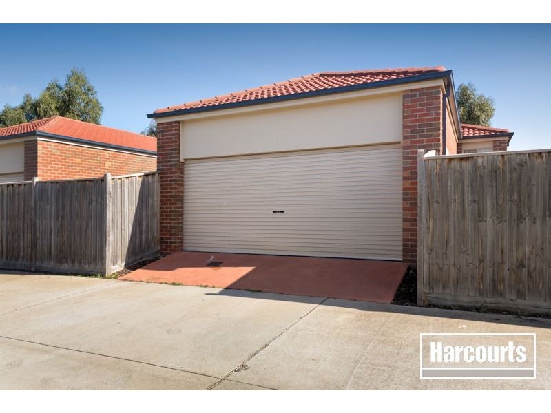 26 Hawkeseye Way, Cranbourne East VIC 3977