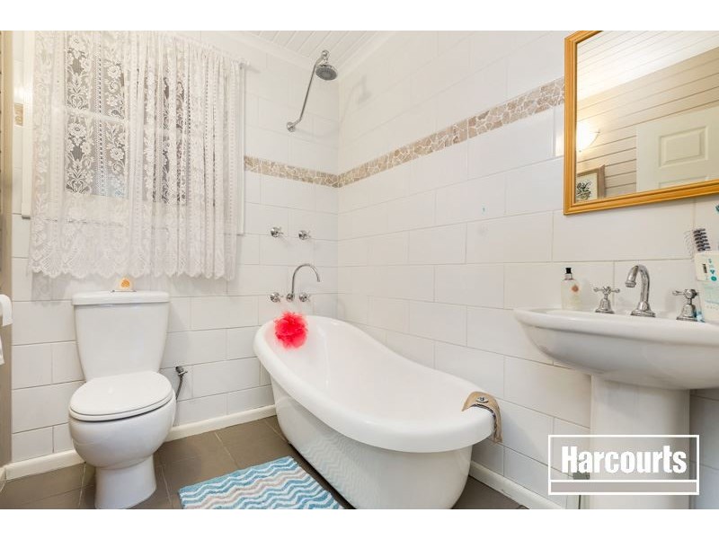 108 King Road, Harkaway VIC 3806