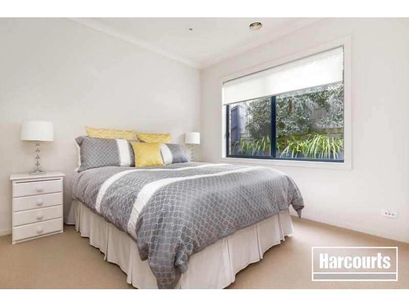 10 Chase Boulevard, Berwick VIC 3806