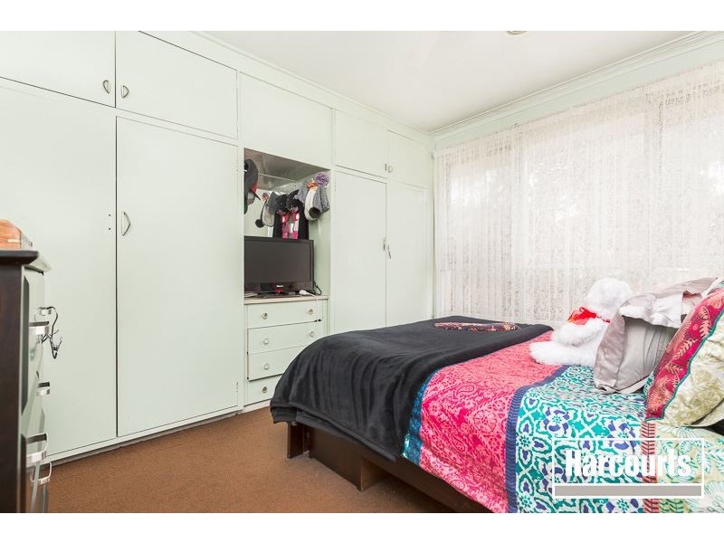 22 Edinborough Street, Hallam VIC 3803