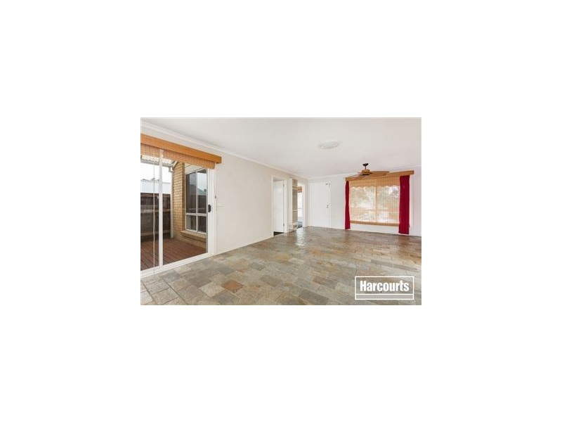 6 Sunnyside Drive, Berwick VIC 3806