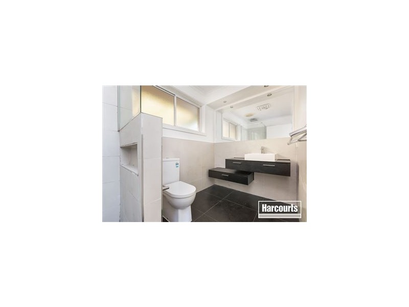 6 Sunnyside Drive, Berwick VIC 3806