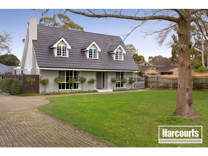 8 Allan Street, Berwick VIC 3806