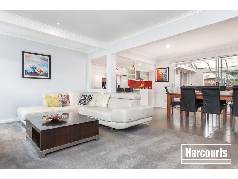 8 Allan Street, Berwick VIC 3806