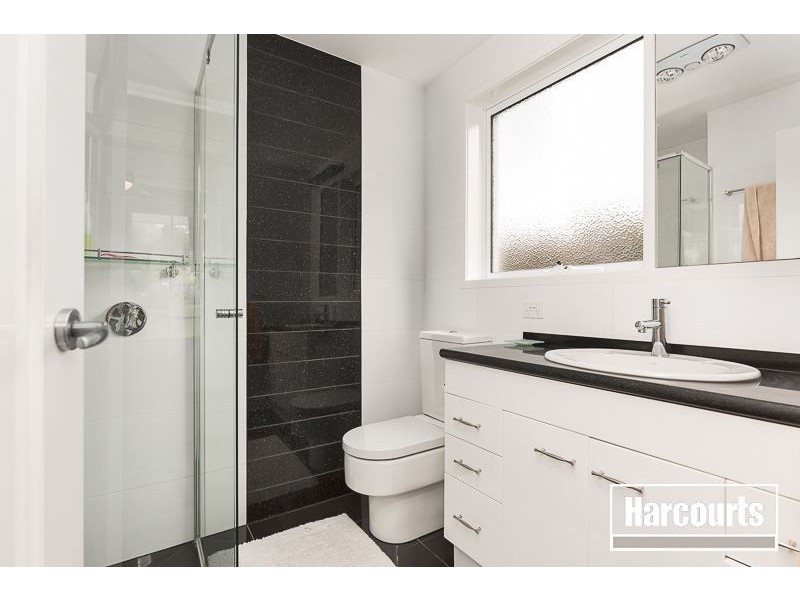 8 Allan Street, Berwick VIC 3806