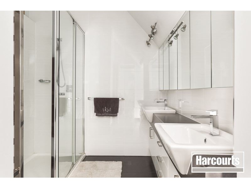 8 Allan Street, Berwick VIC 3806