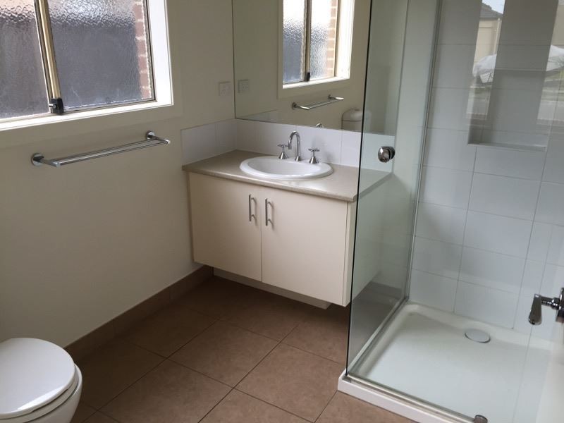 7 Appaloosa Grove, Clyde North VIC 3978