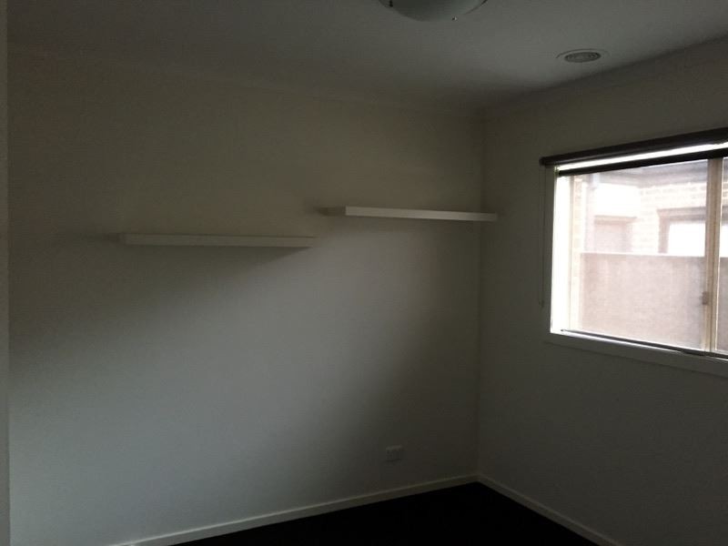 7 Appaloosa Grove, Clyde North VIC 3978