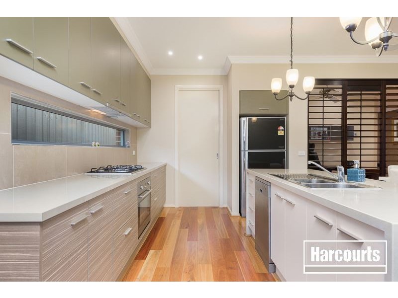 4 Nature Circuit, Cranbourne North VIC 3977
