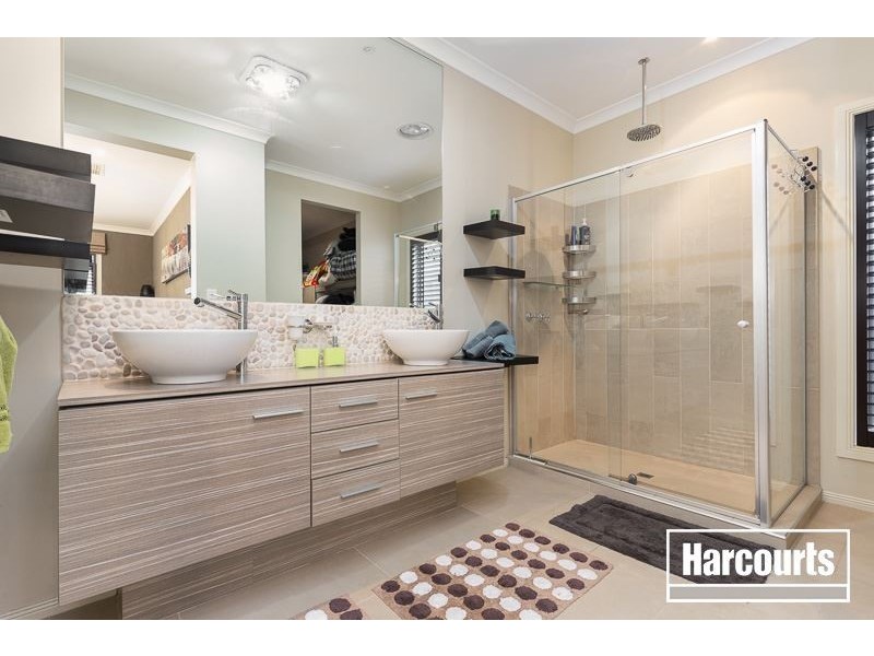 4 Nature Circuit, Cranbourne North VIC 3977