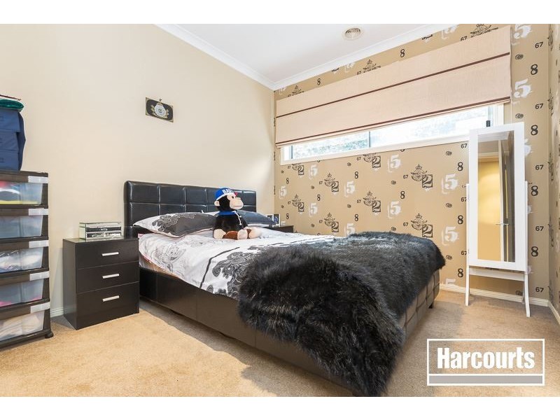 4 Nature Circuit, Cranbourne North VIC 3977