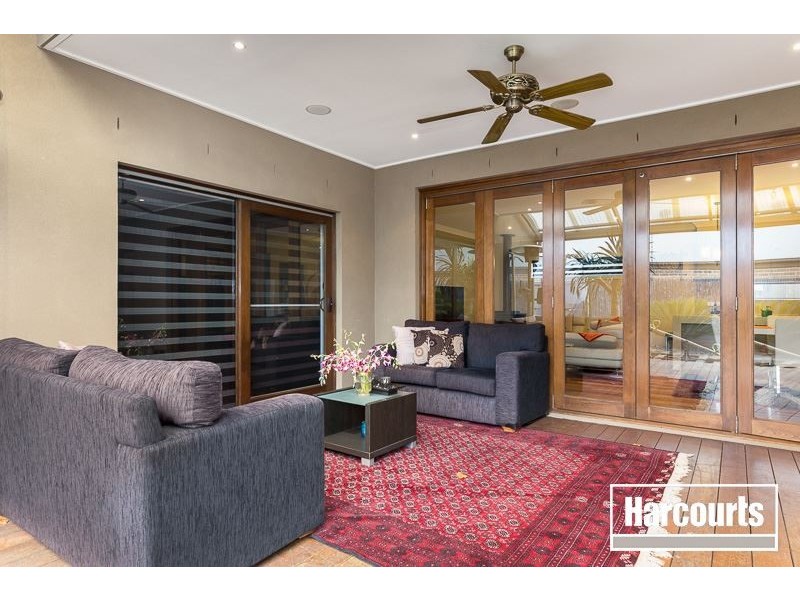 4 Nature Circuit, Cranbourne North VIC 3977