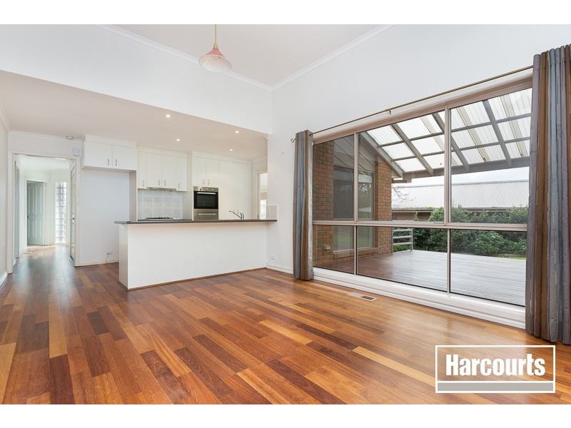 12 Ellaswood Close, Berwick VIC 3806