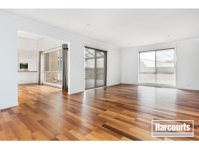 12 Ellaswood Close, Berwick VIC 3806