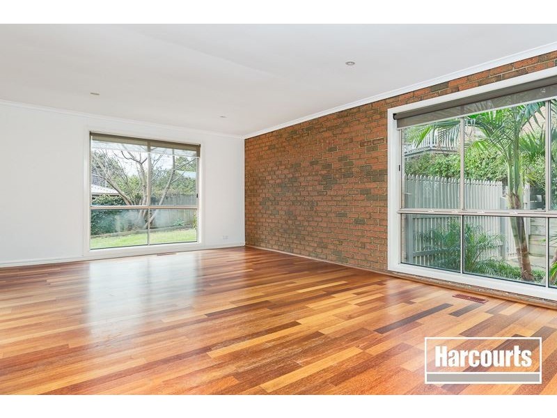 12 Ellaswood Close, Berwick VIC 3806