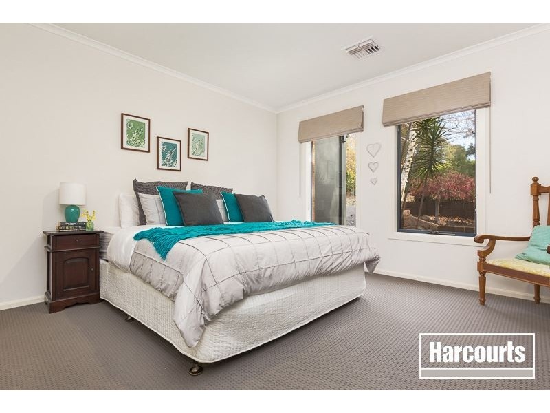 49 Glenview Rise, Berwick VIC 3806