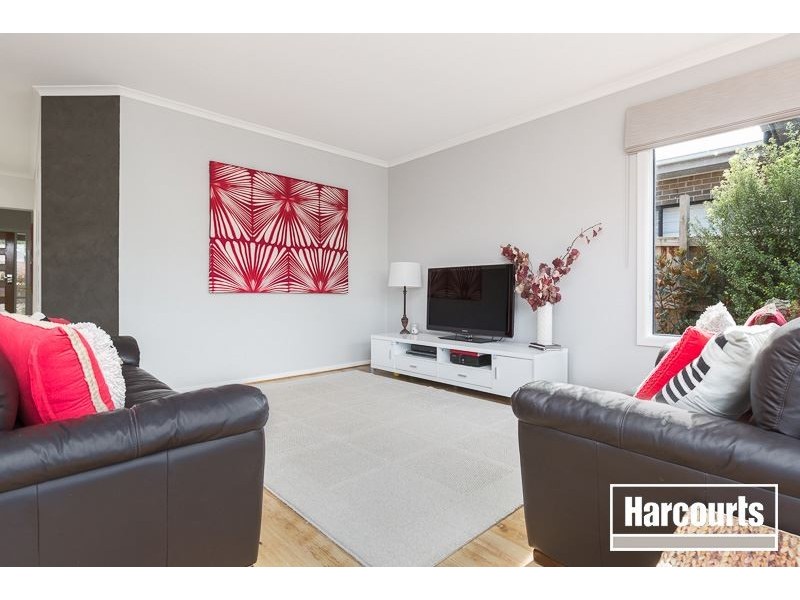 49 Glenview Rise, Berwick VIC 3806