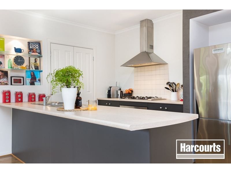 49 Glenview Rise, Berwick VIC 3806