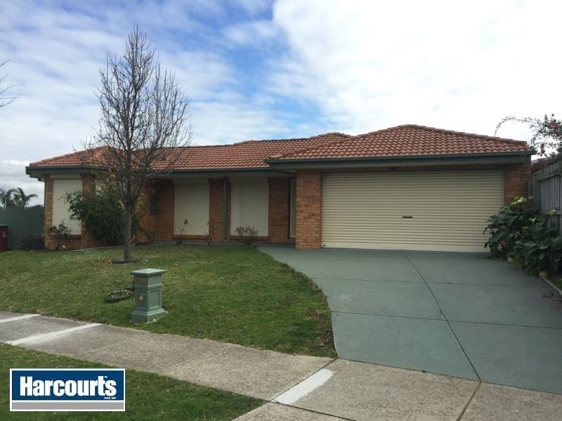 13 Hartsmere Drive, Berwick VIC 3806
