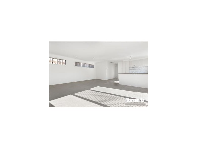 26 Hawkeseye Way, Cranbourne East VIC 3977