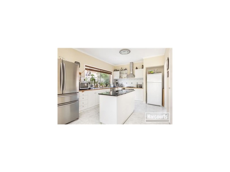 28 Highfielde Avenue, Berwick VIC 3806