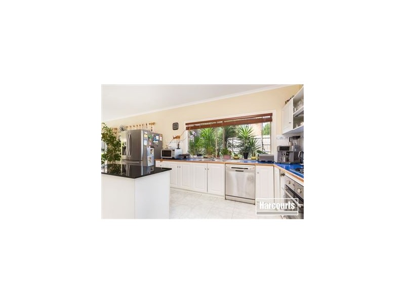 28 Highfielde Avenue, Berwick VIC 3806