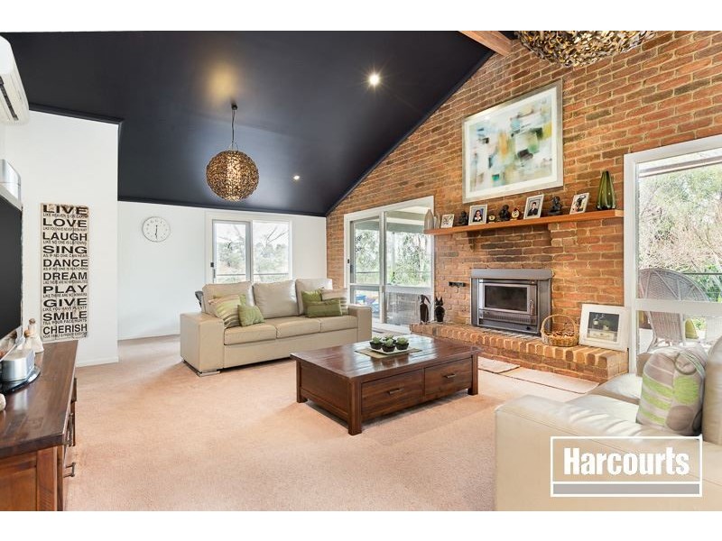 34 Vernon Road, Beaconsfield VIC 3807