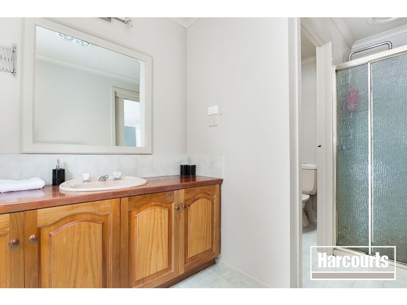 34 Vernon Road, Beaconsfield VIC 3807