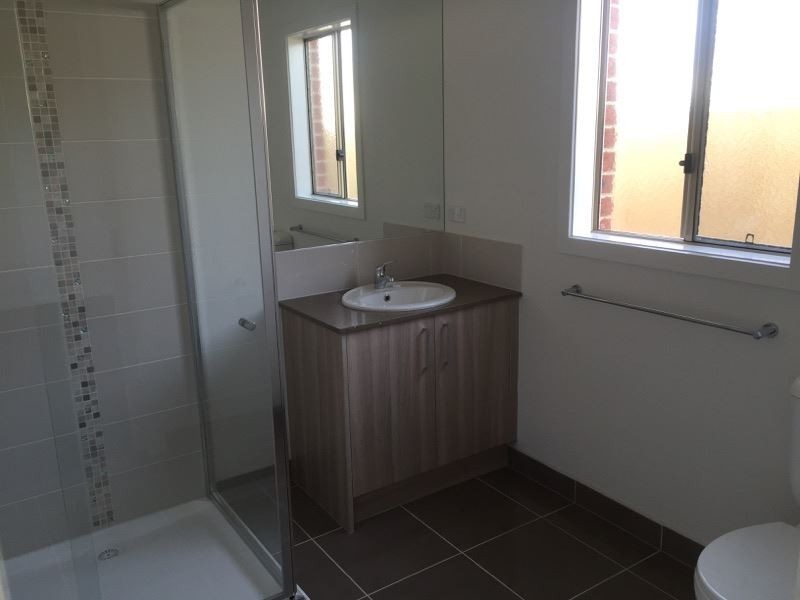 6/19 Cotswold Crescent, Officer VIC 3809