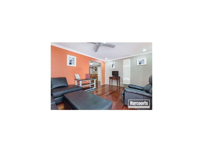 6 Mahogany Avenue, Berwick VIC 3806